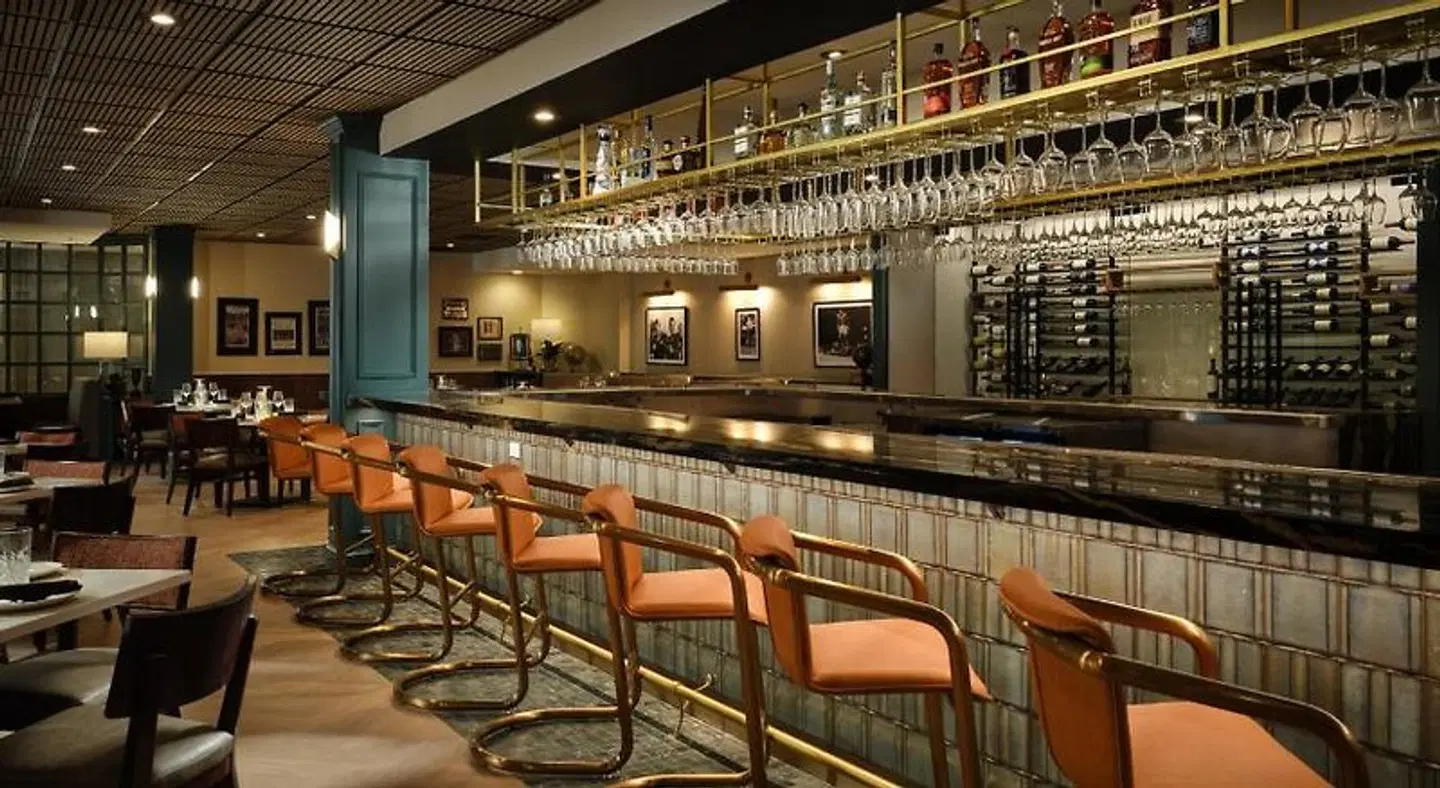 Hotel Dax Bar