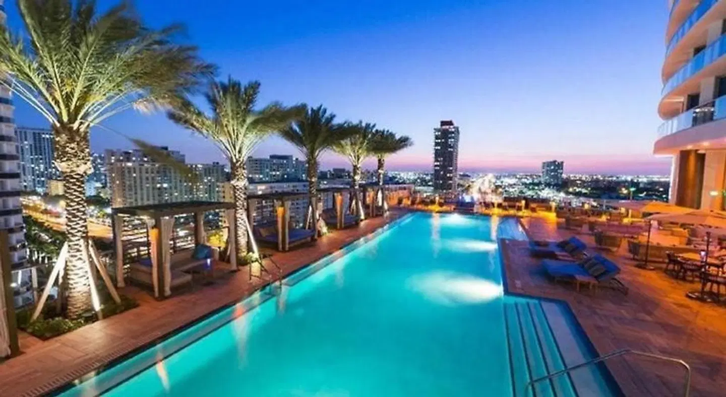 Lyfe Resort & Residences OUTDOOR_POOL
