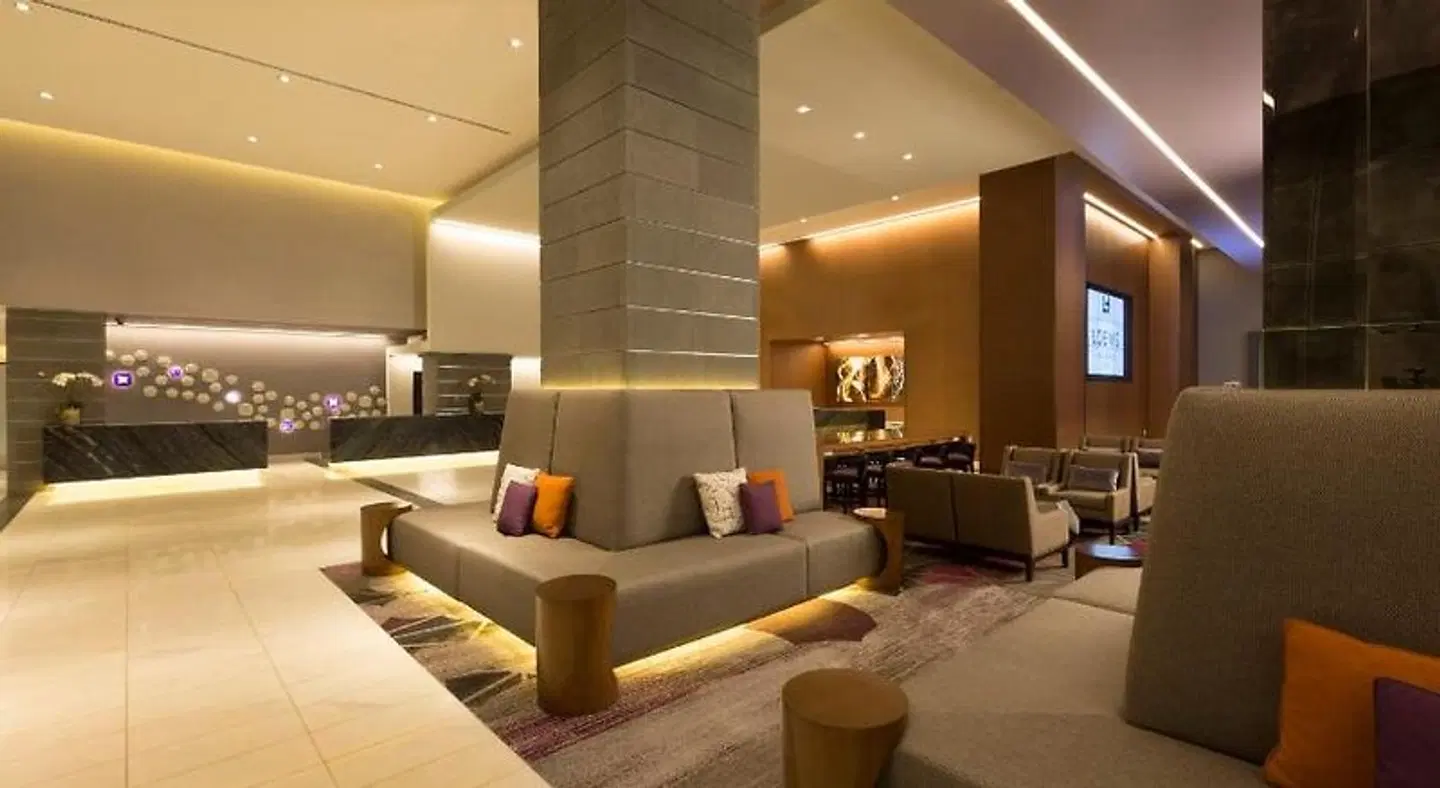 Loews Hollywood Hotel LOUNGE_LOBBY