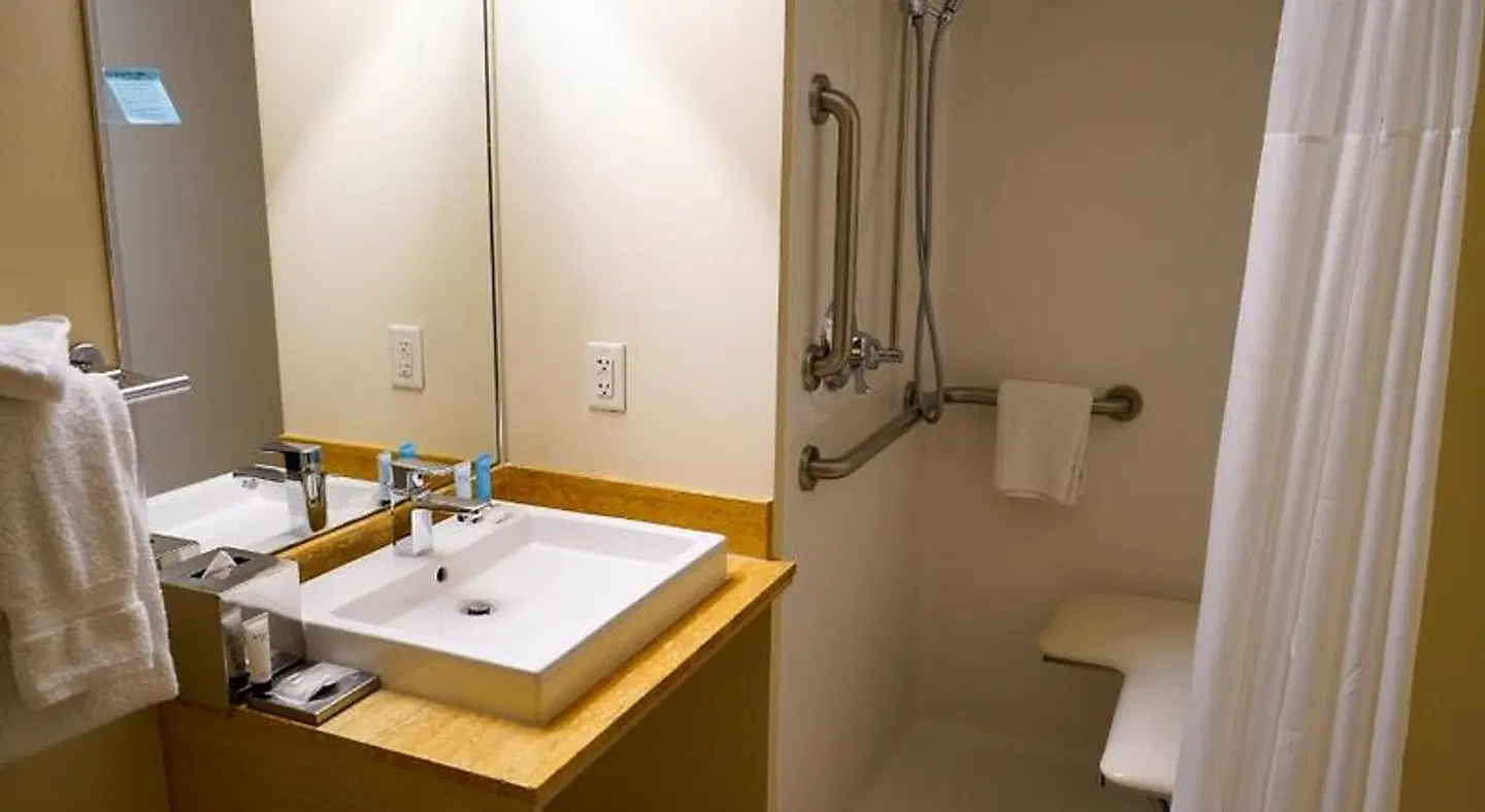 Downtown Grand, an Ascend Hotel Badezimmer