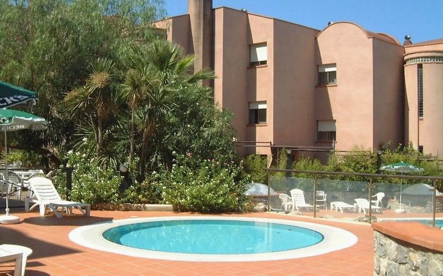 Addaura OUTDOOR_POOL