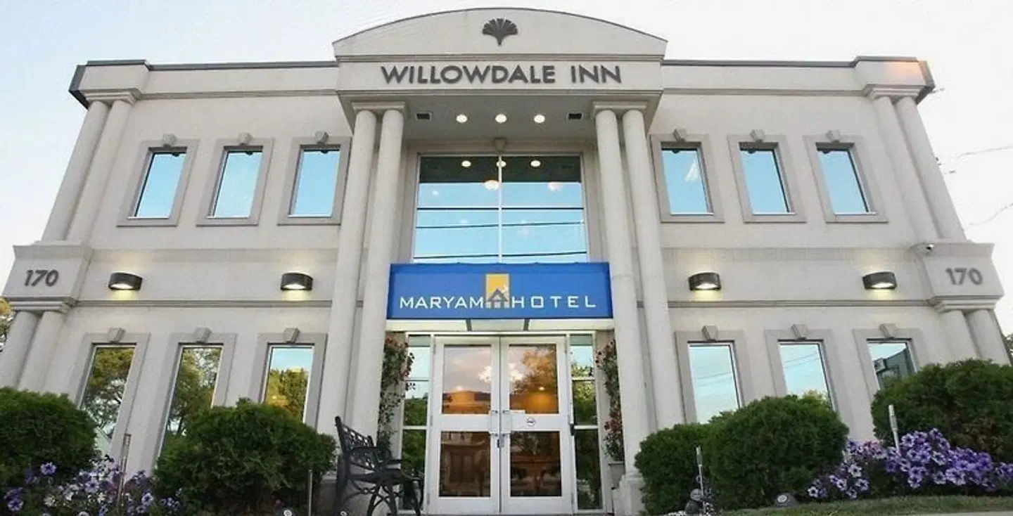 The Willowdale Hotel Toronto North York EXTERIOR