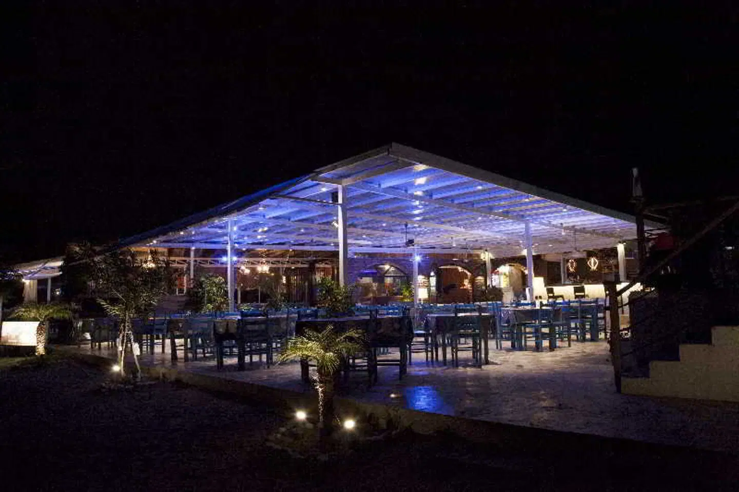 Sacallis Inn Beach Hotel Restaurant