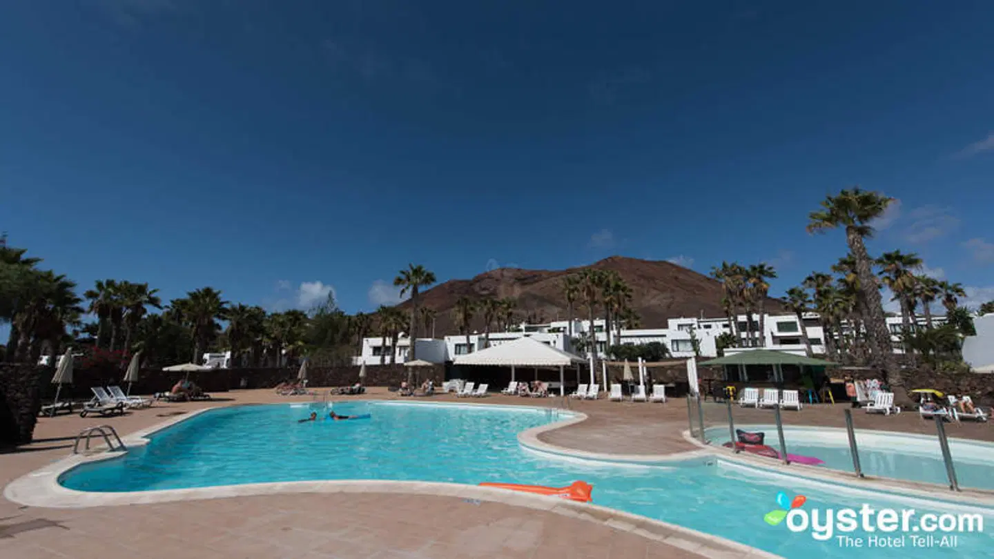 Palmeras Garden OUTDOOR_POOL