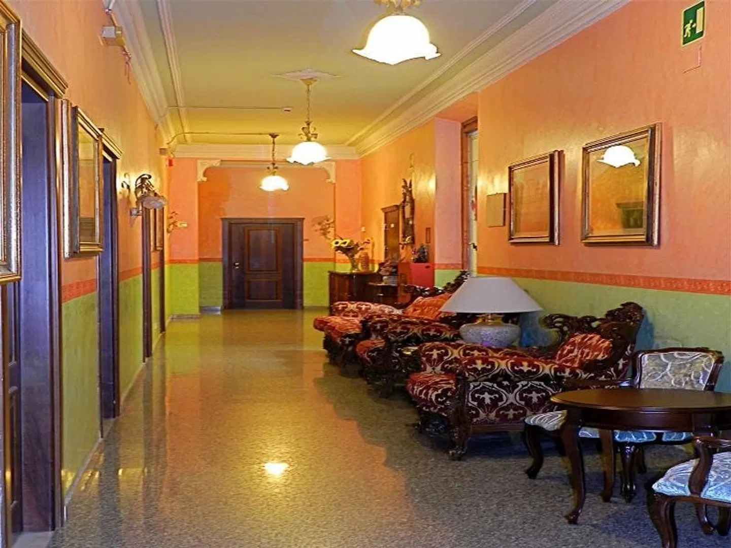 Desirèe LOUNGE_LOBBY