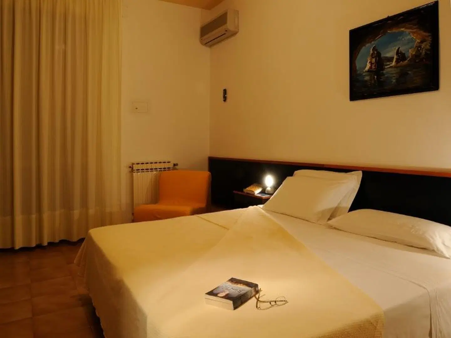 Oasis ROOM_EXAMPLE