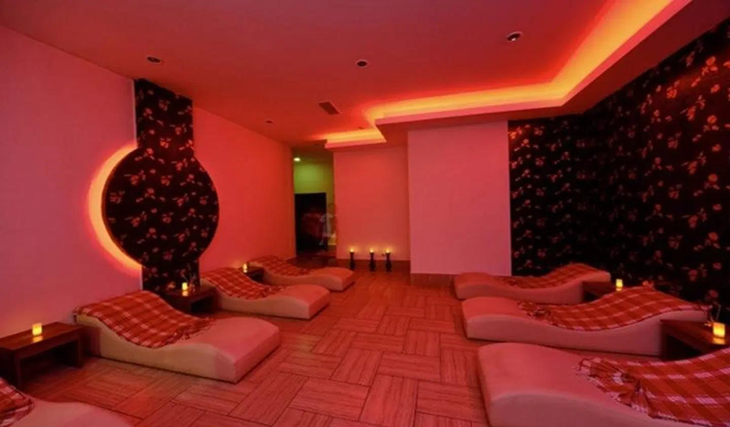 Side Royal Paradise SPORTS_AND_LEISURE