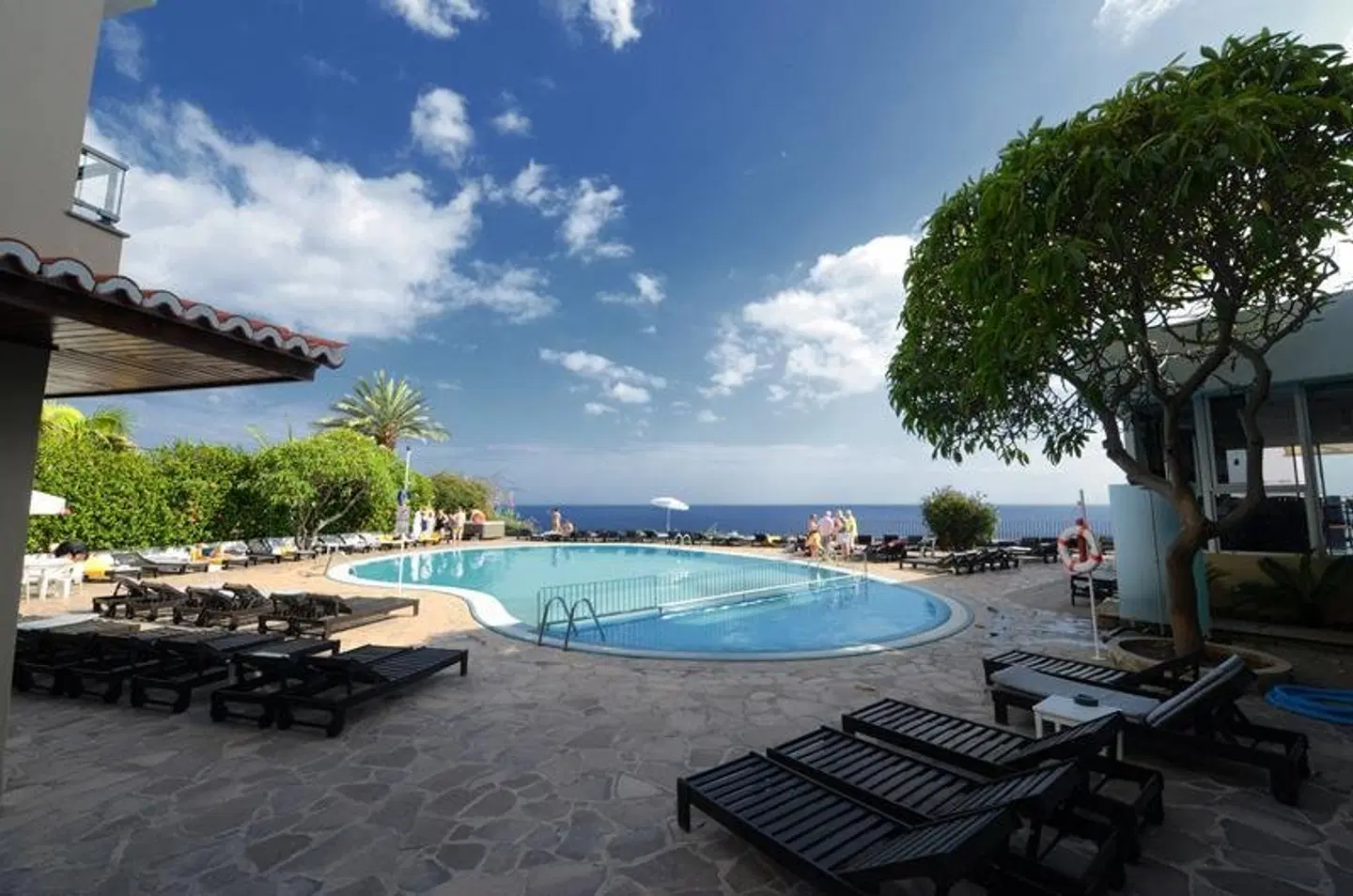 Duas Torres OUTDOOR_POOL