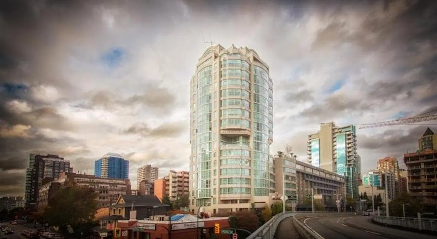 The Parker Hotel Vancouver EXTERIOR