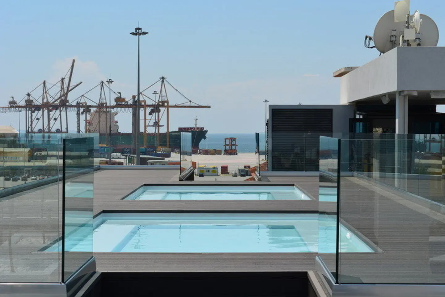 Porto Palace OUTDOOR_POOL