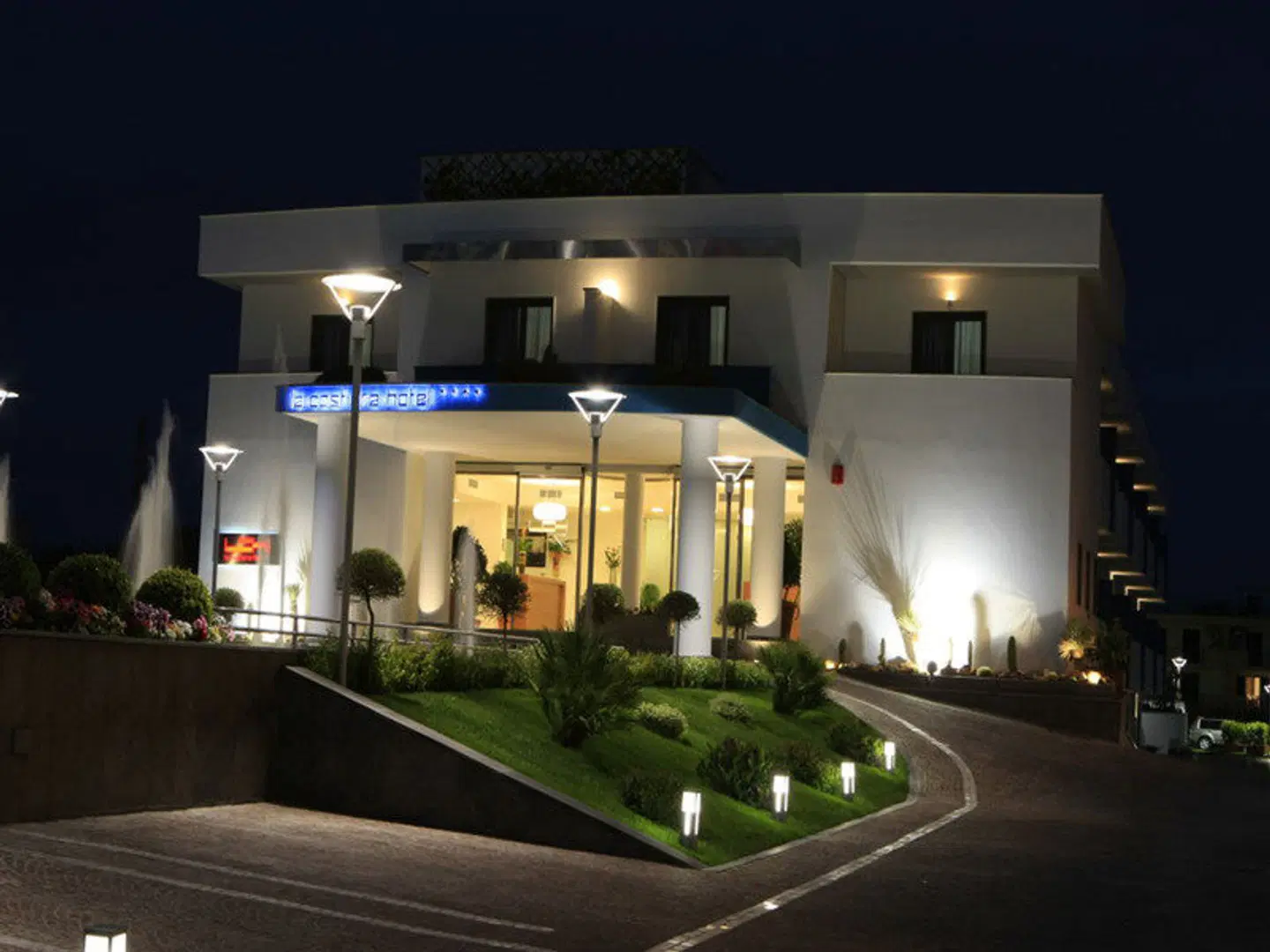 La Costiera Hotel EXTERIOR
