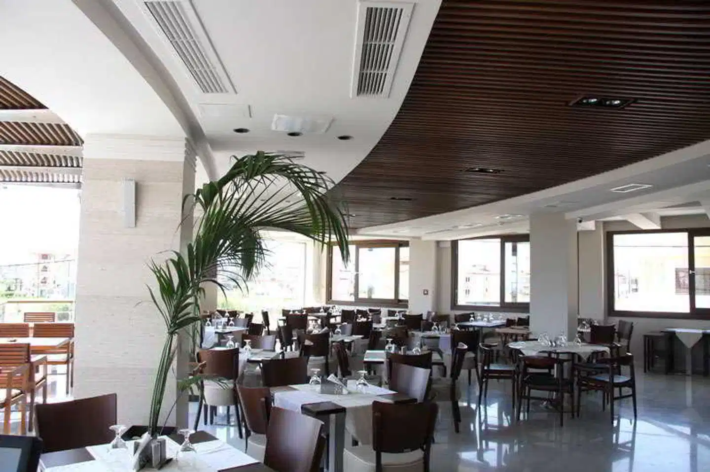 Cosmopolitan Hotel & Spa Restaurant