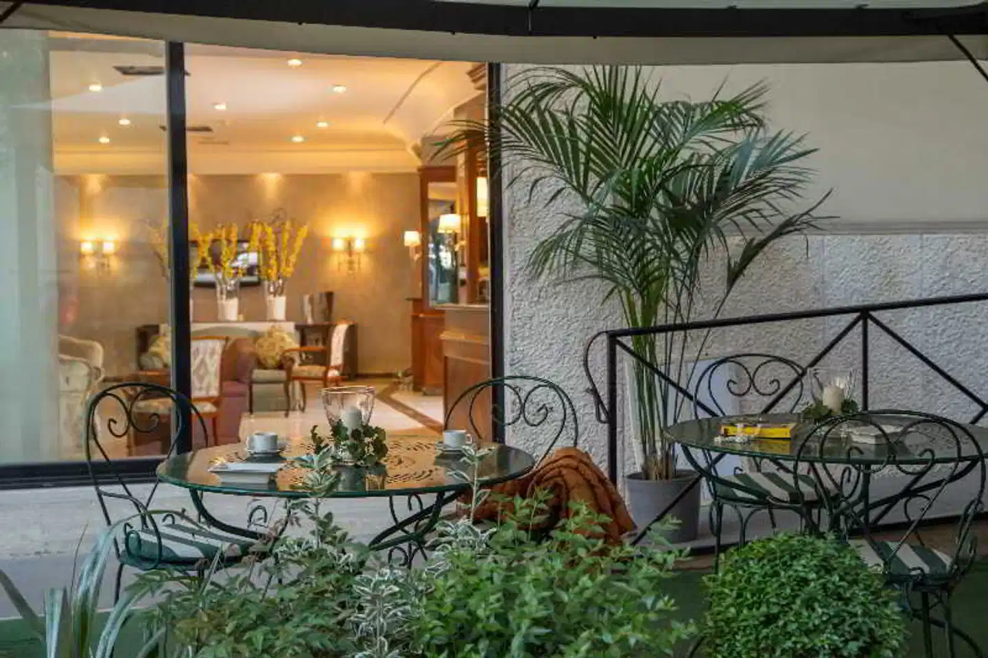 Santa Costanza Lobby