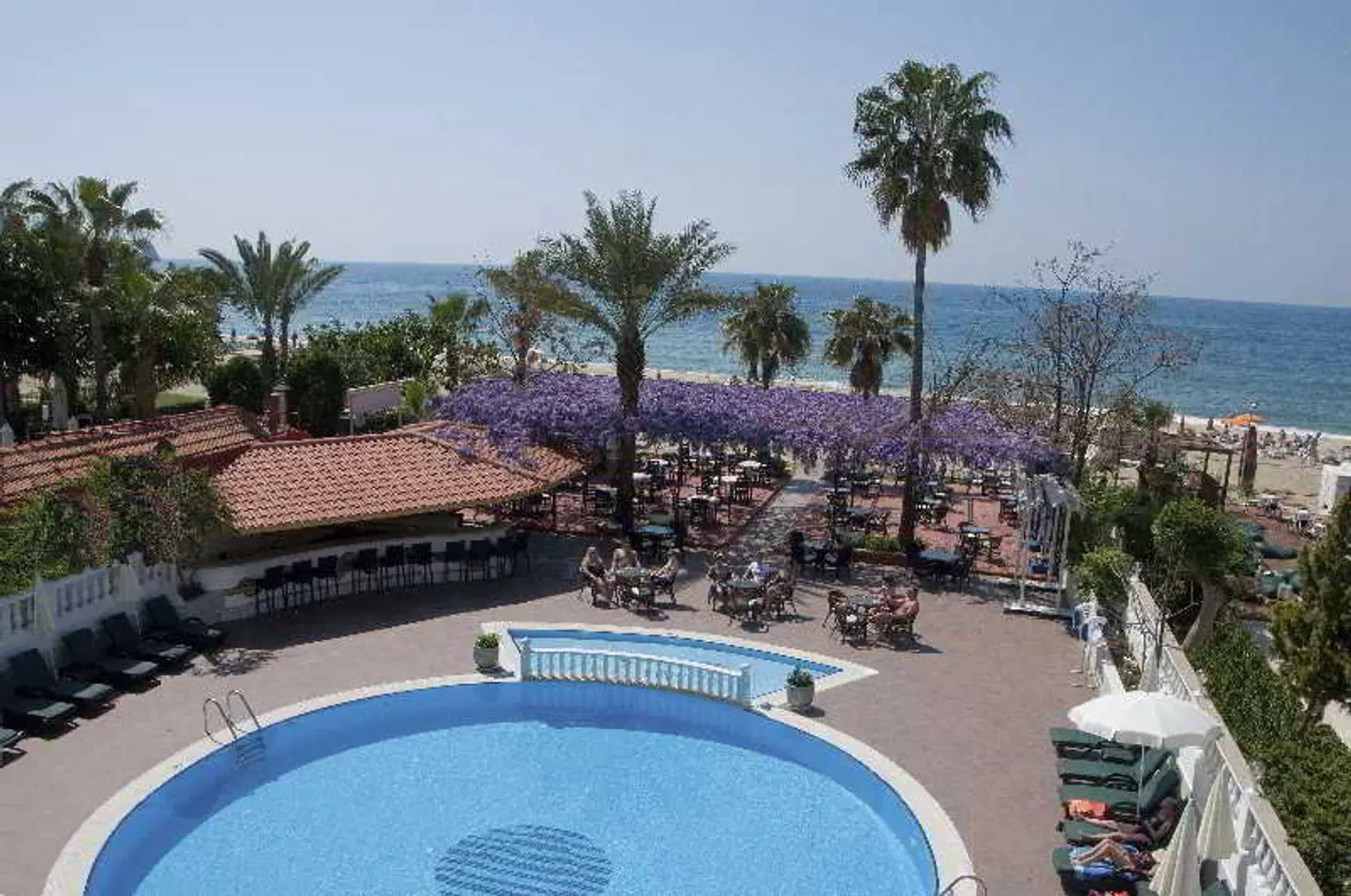 Azak Hotel OUTDOOR_POOL