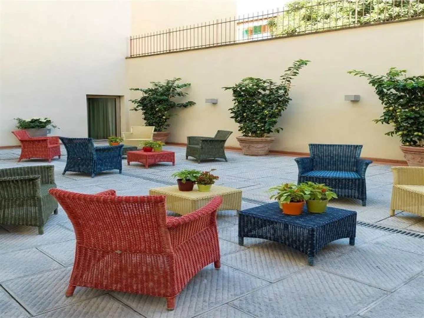 PopArtment ROOM_EXAMPLE