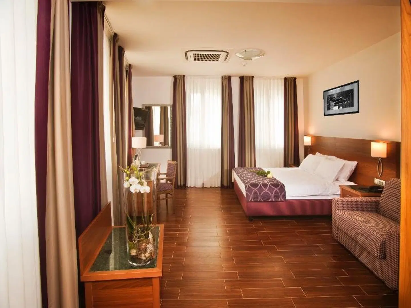 Galileo ROOM_EXAMPLE