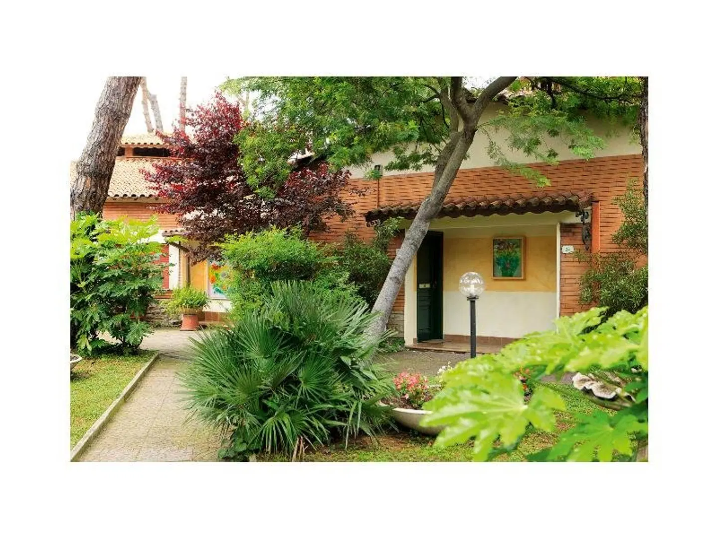 Eurogarden Hotel EXTERIOR