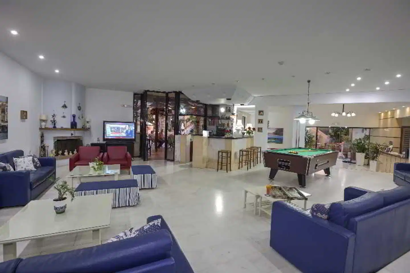Latania Apartments Lobby