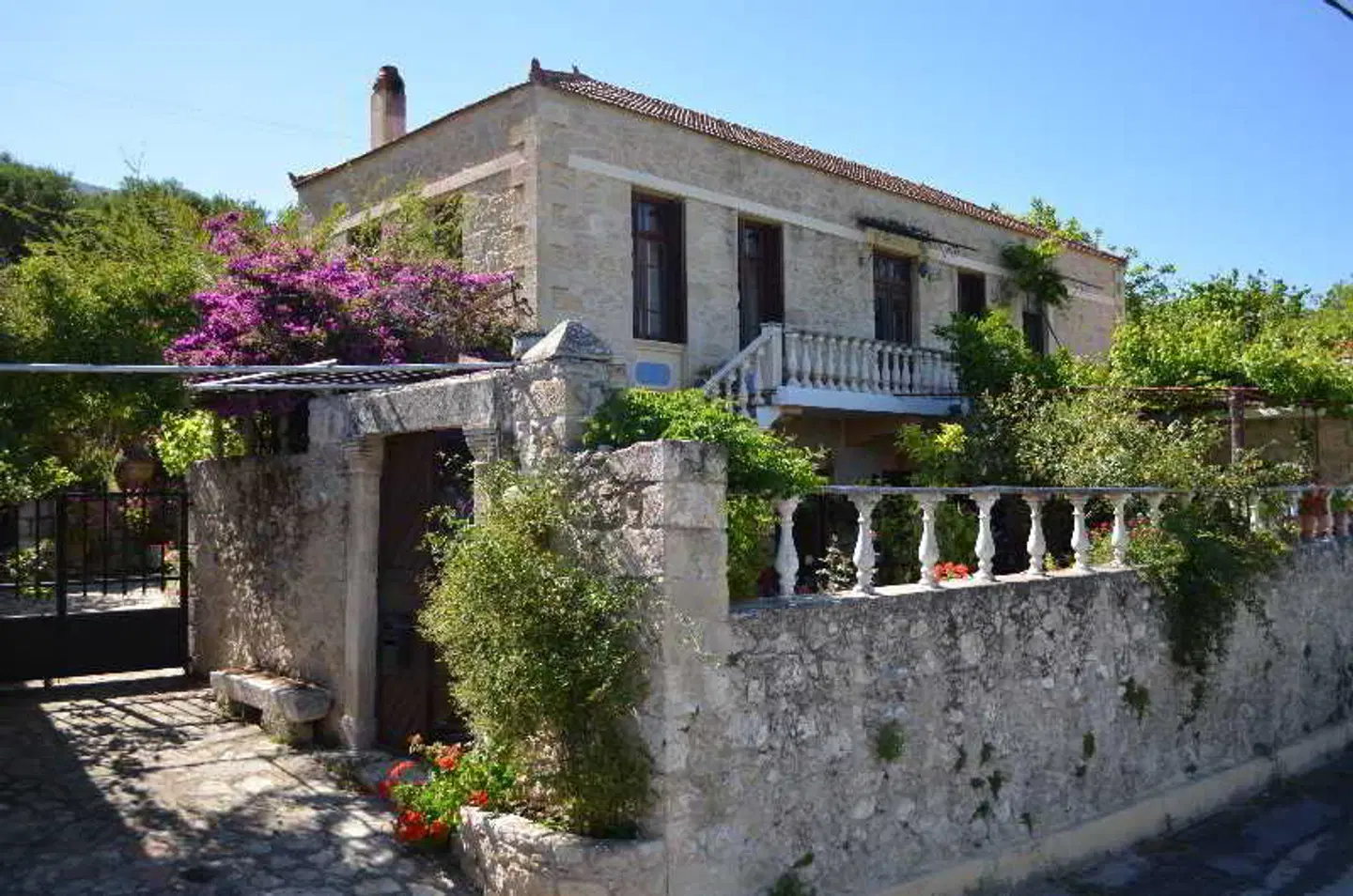 Viglatoras Traditional Apartments EXTERIOR