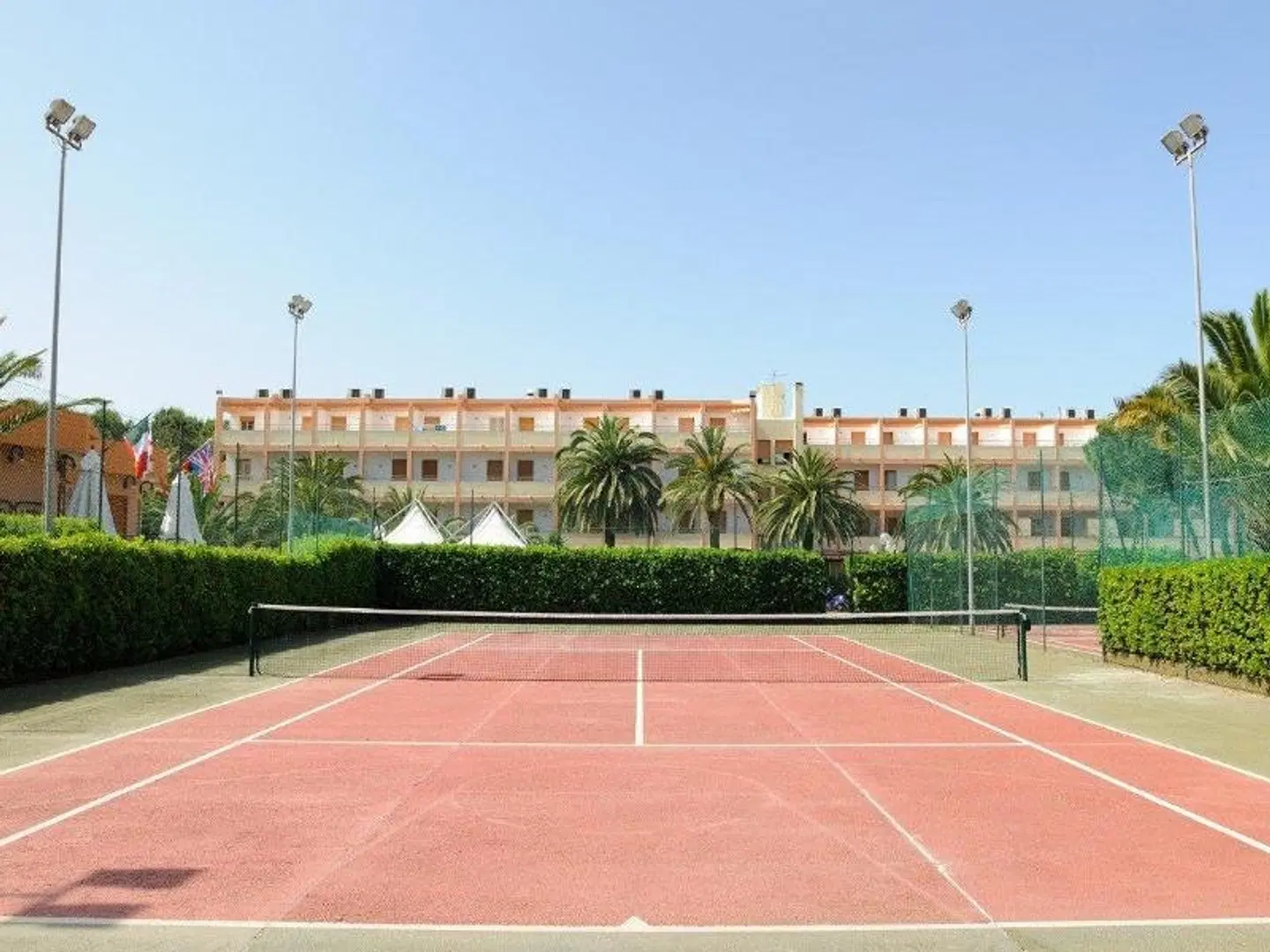 Oasis SPORTS_AND_LEISURE