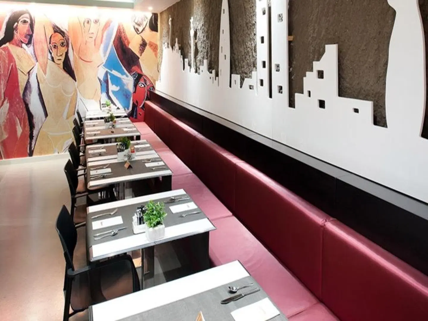 Catalonia Avinyo EXTERIOR