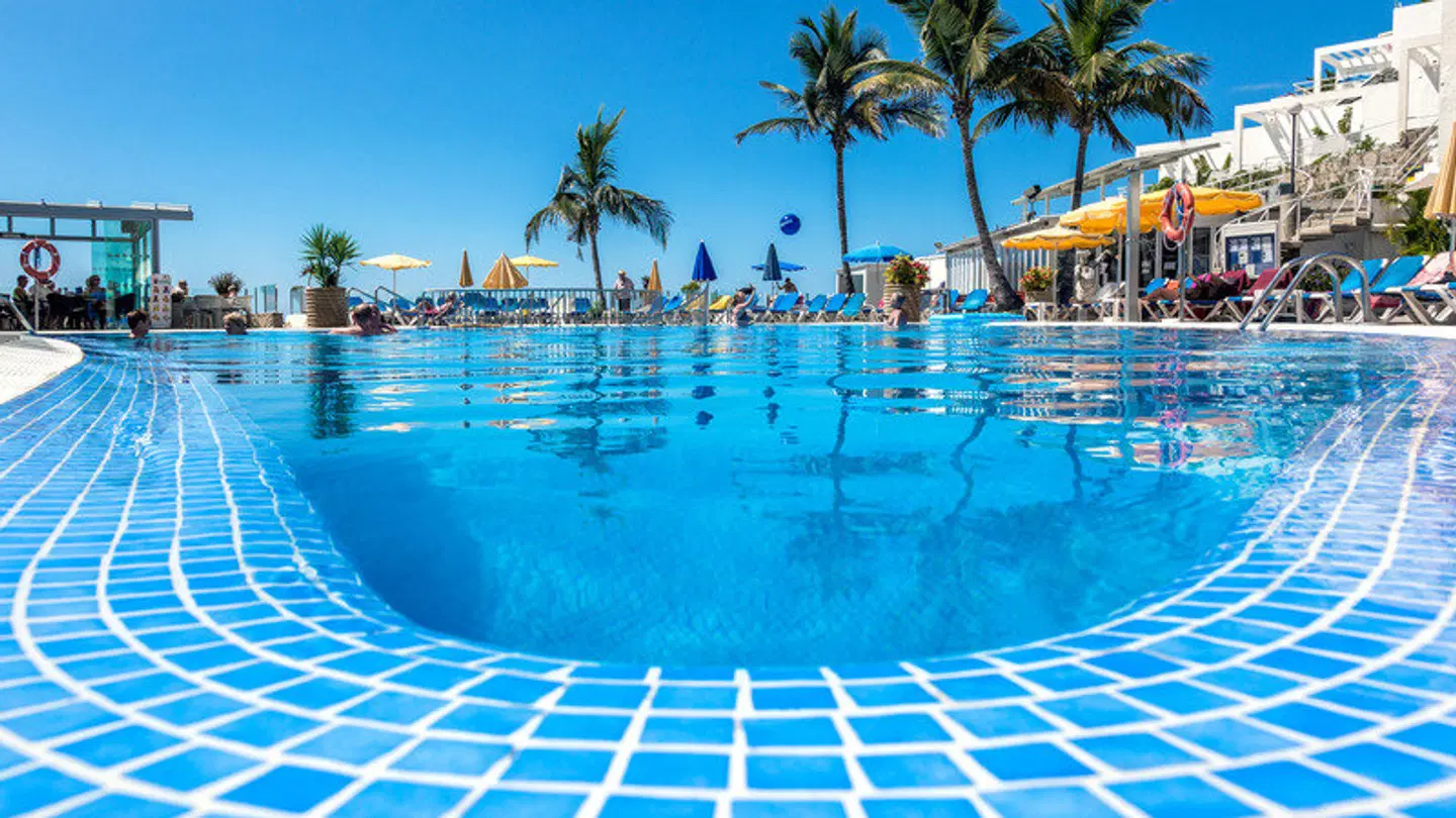 Bahia Blanca OUTDOOR_POOL