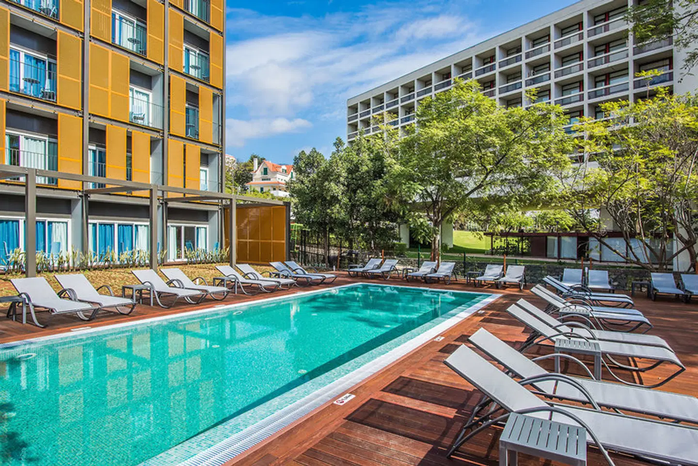 Pestana Casino Studios OUTDOOR_POOL
