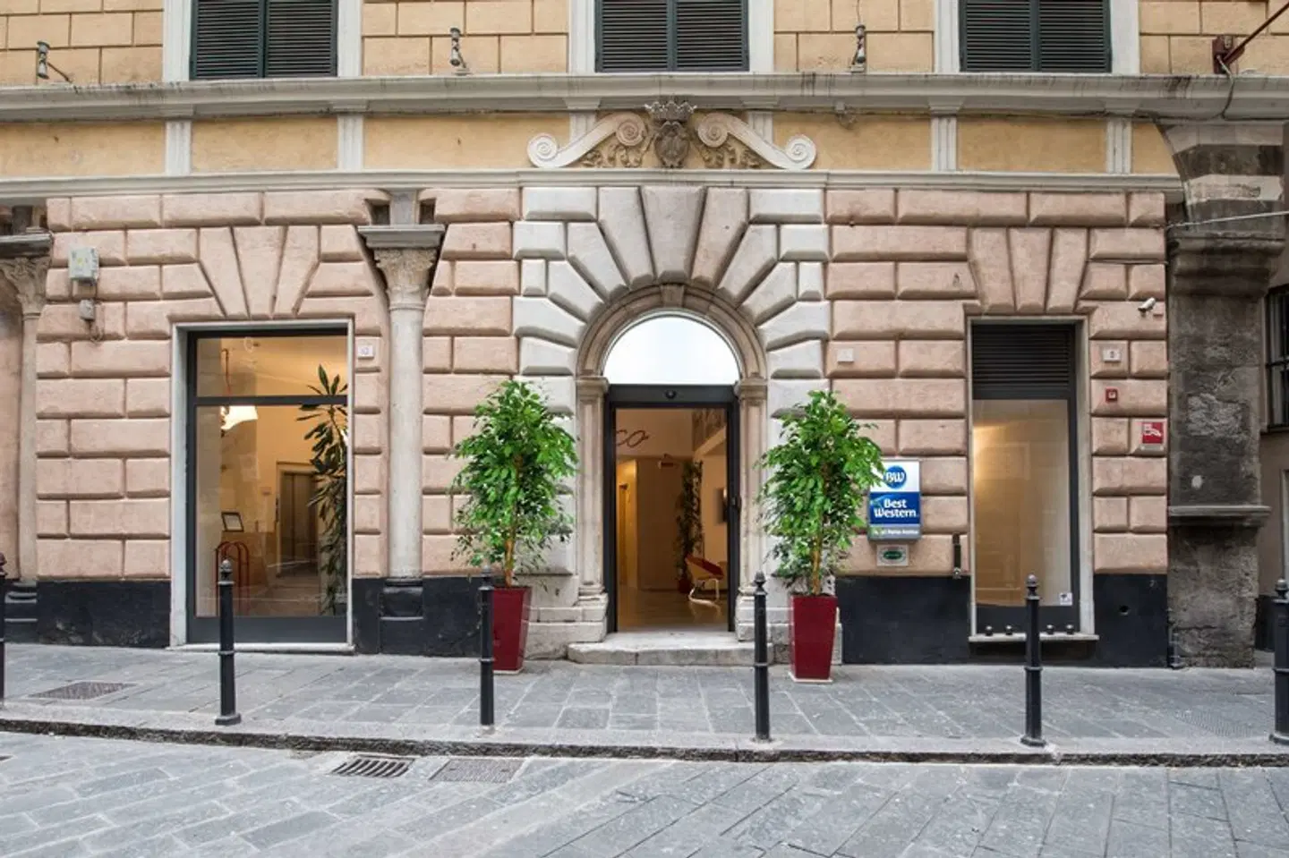 Best Western Porto Antico EXTERIOR