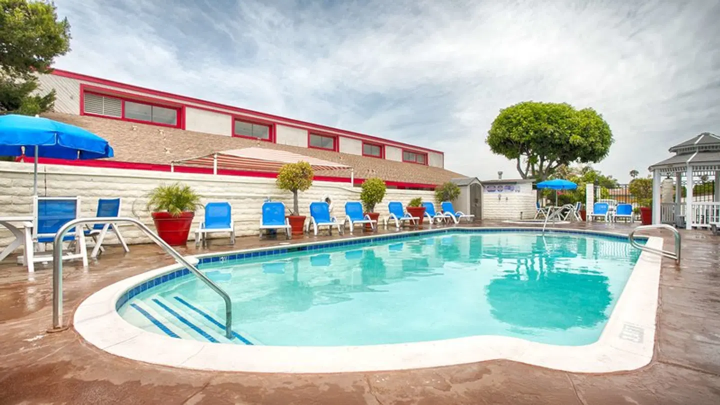 Best Western Surf City OUTDOOR_POOL
