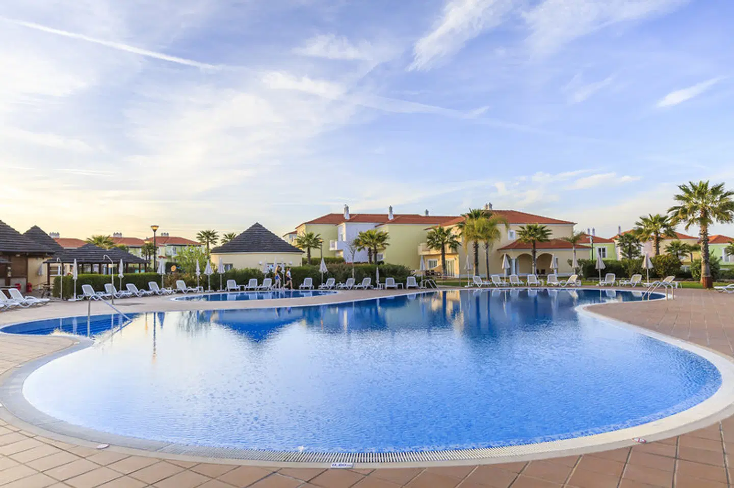 Eden Resort OUTDOOR_POOL