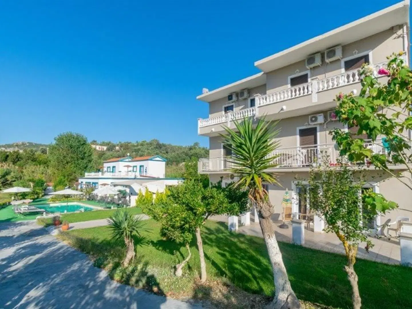 Akis Villa EXTERIOR