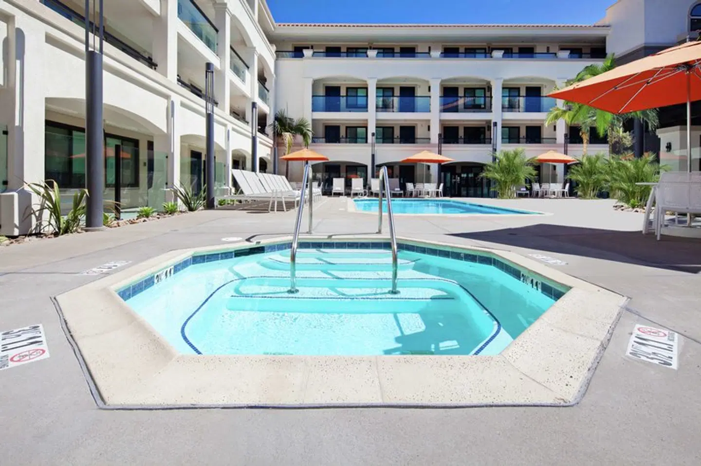 Homewood Suites by Hilton San Diego Central EXTERIOR