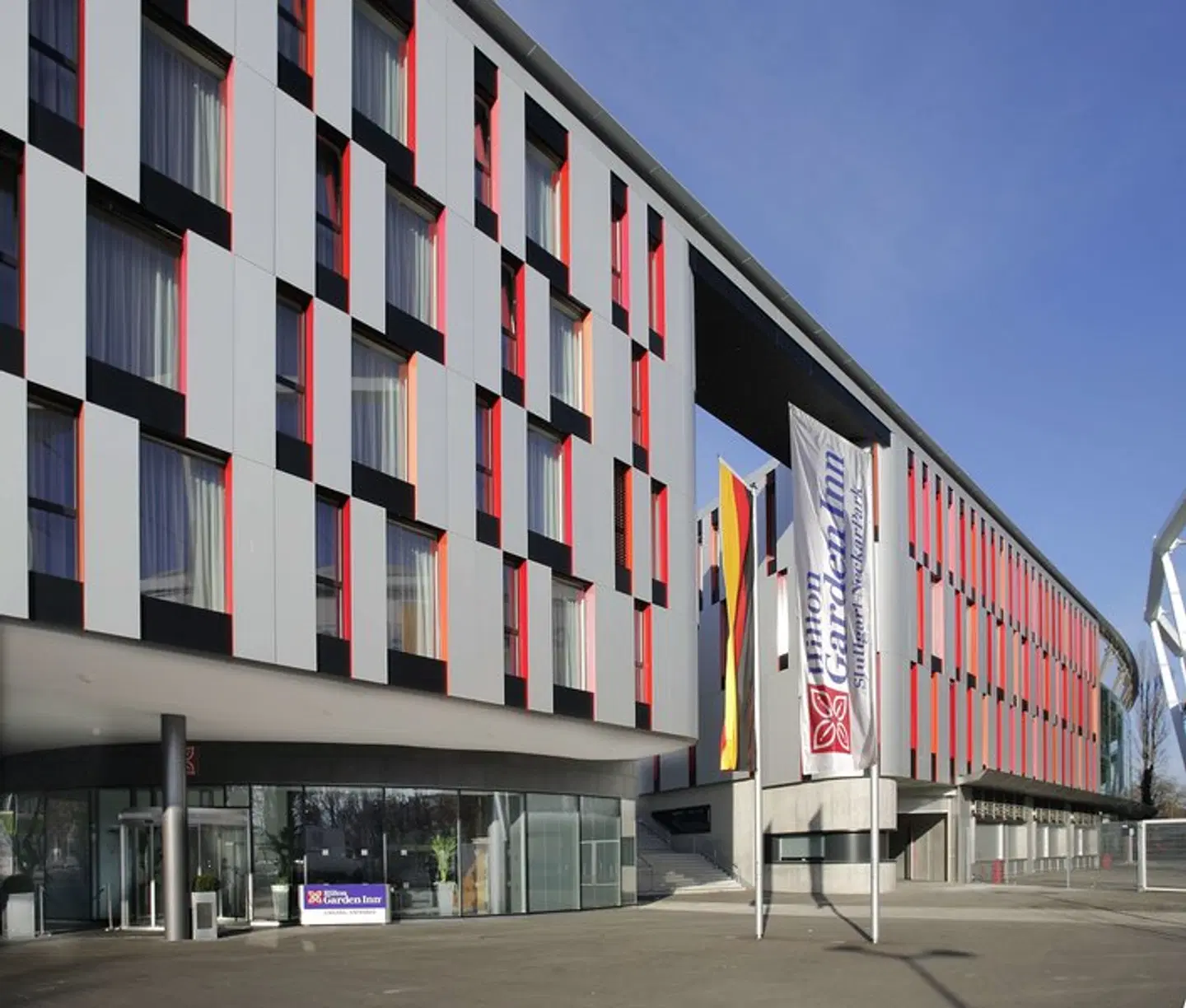 Hilton Garden Inn Stuttgart NeckarPark EXTERIOR