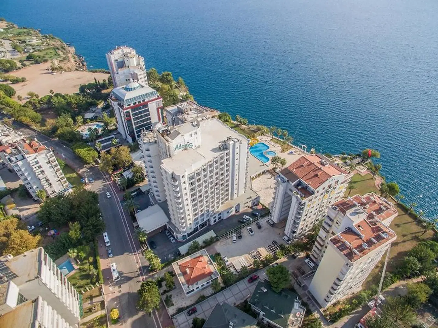 Adonis Hotel EXTERIOR