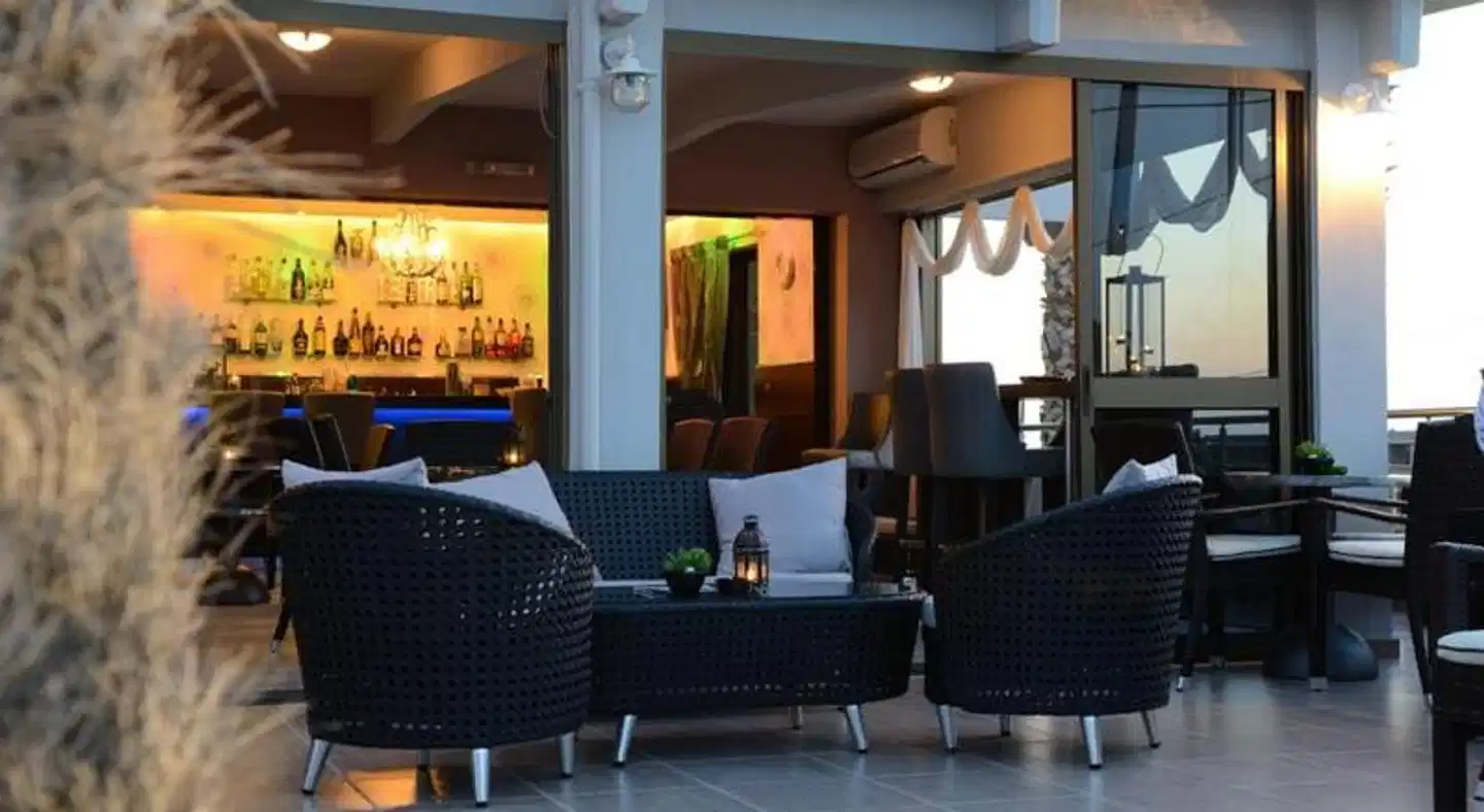 Marianna Hotel Lobby