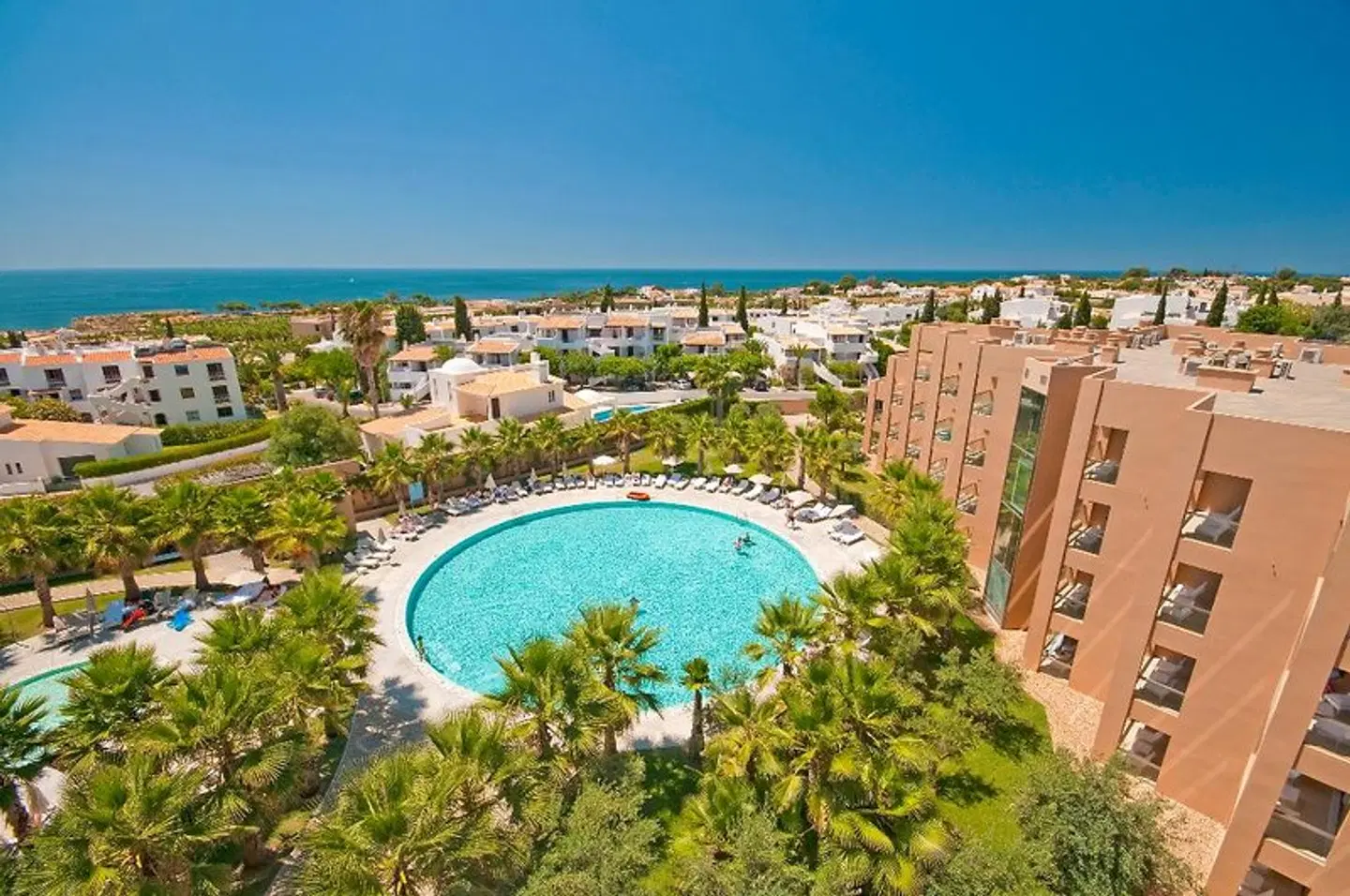 NAU São Rafael Suites OUTDOOR_POOL