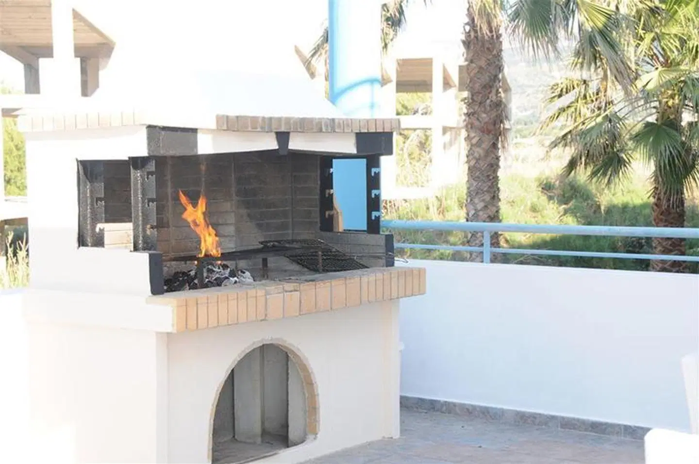 Irina Beach Hotel EXTERIOR