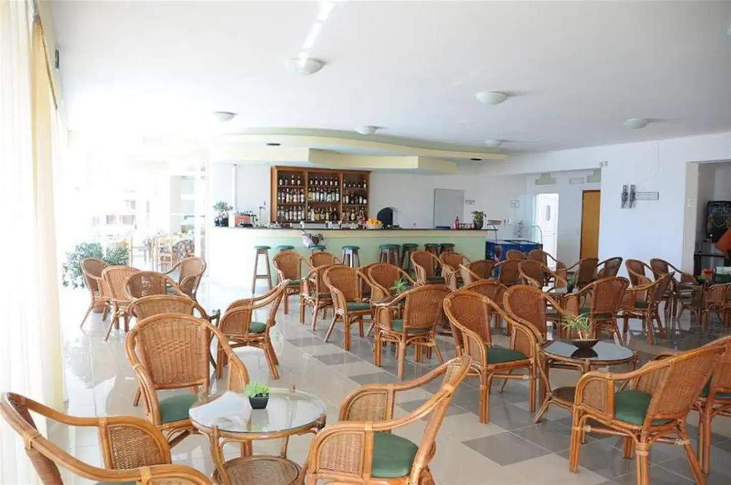 Irina Beach Hotel Bar