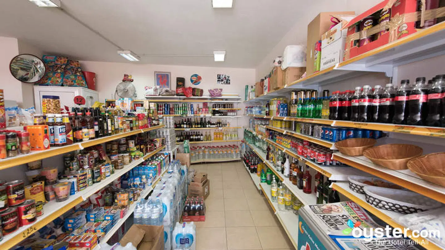 Palmeras Garden Restaurant