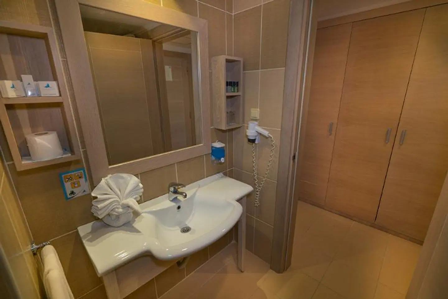 Side Breeze Hotel Badezimmer