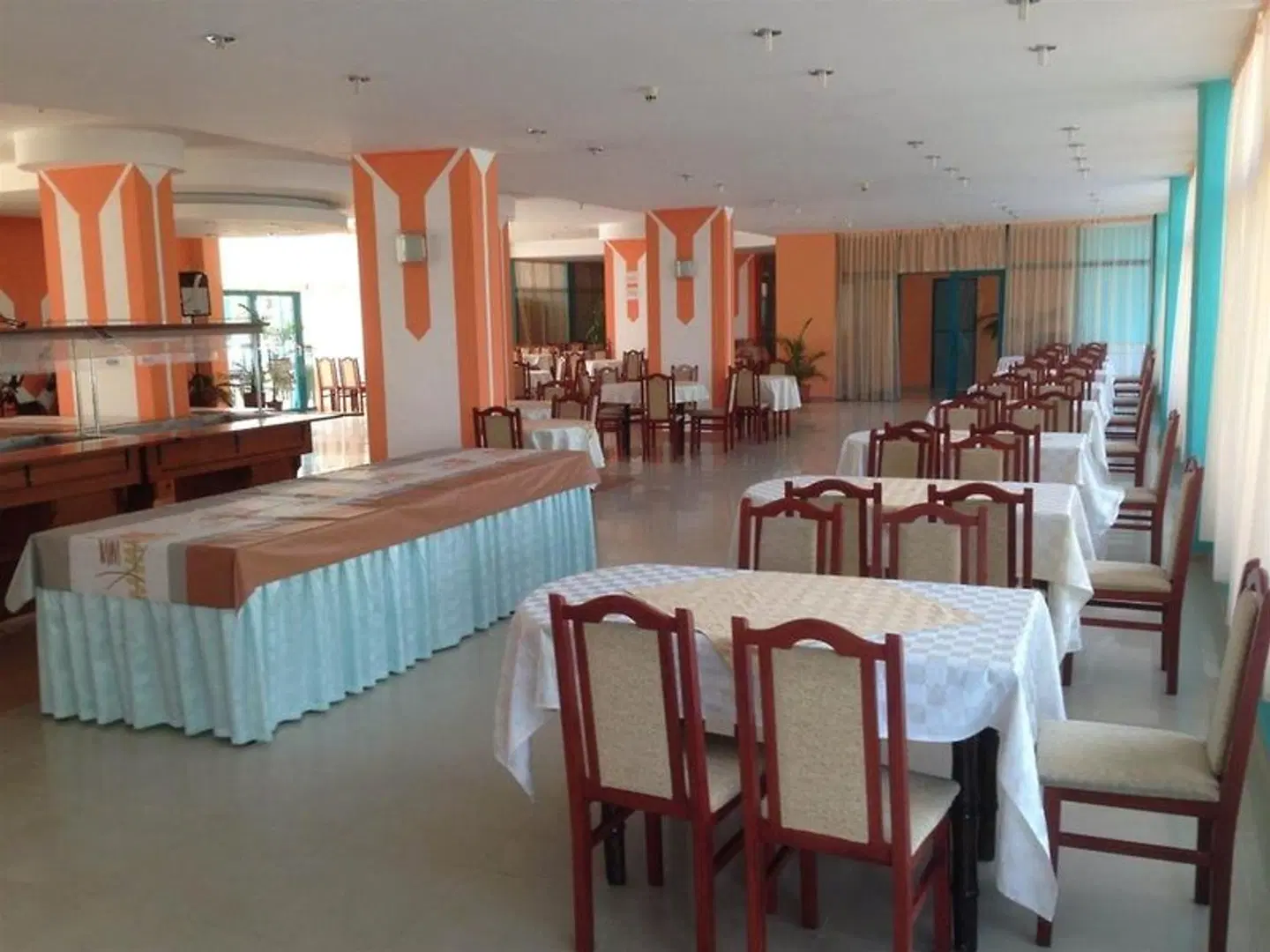 Zefir Hotel Restaurant
