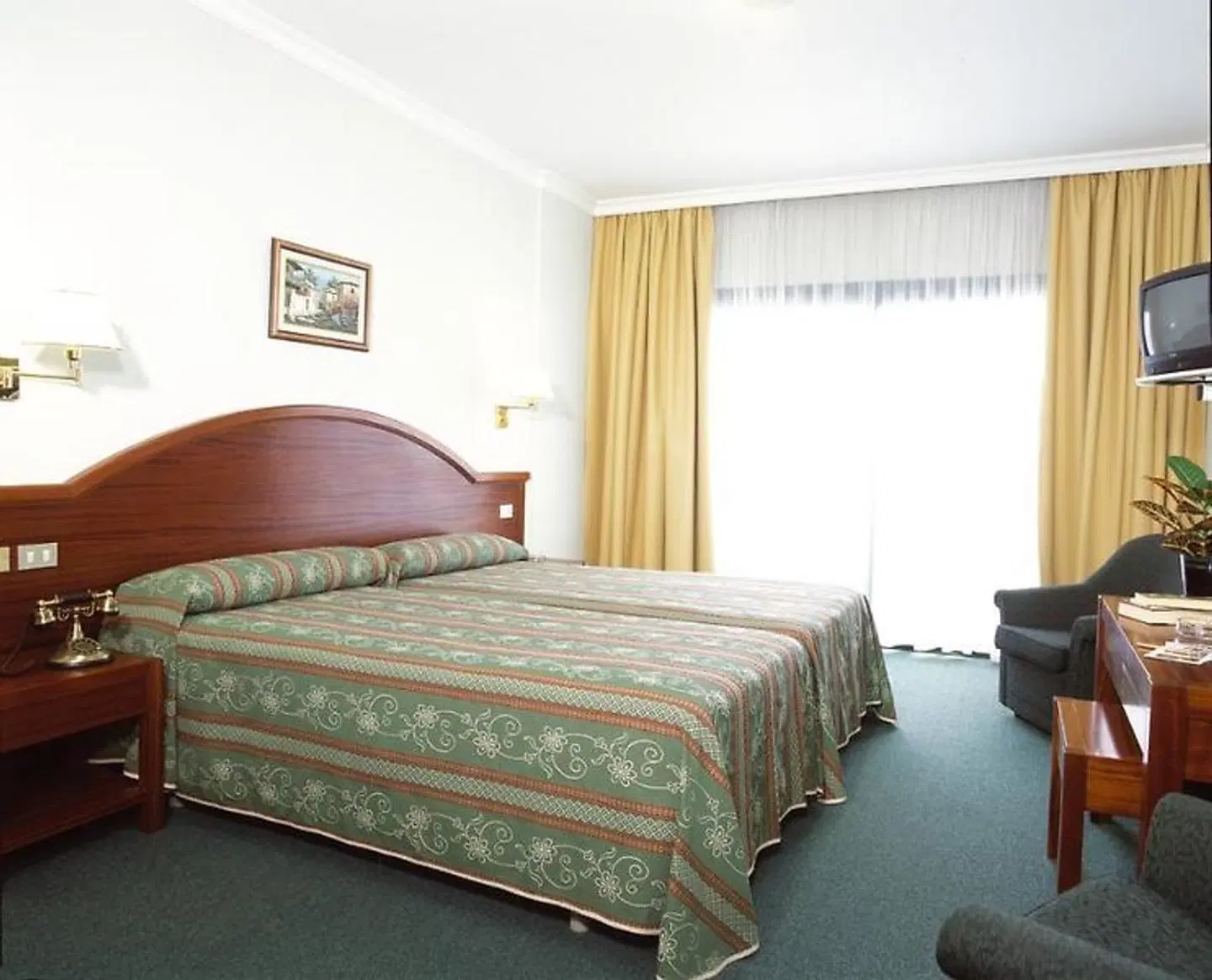 Don Manolito ROOM_EXAMPLE