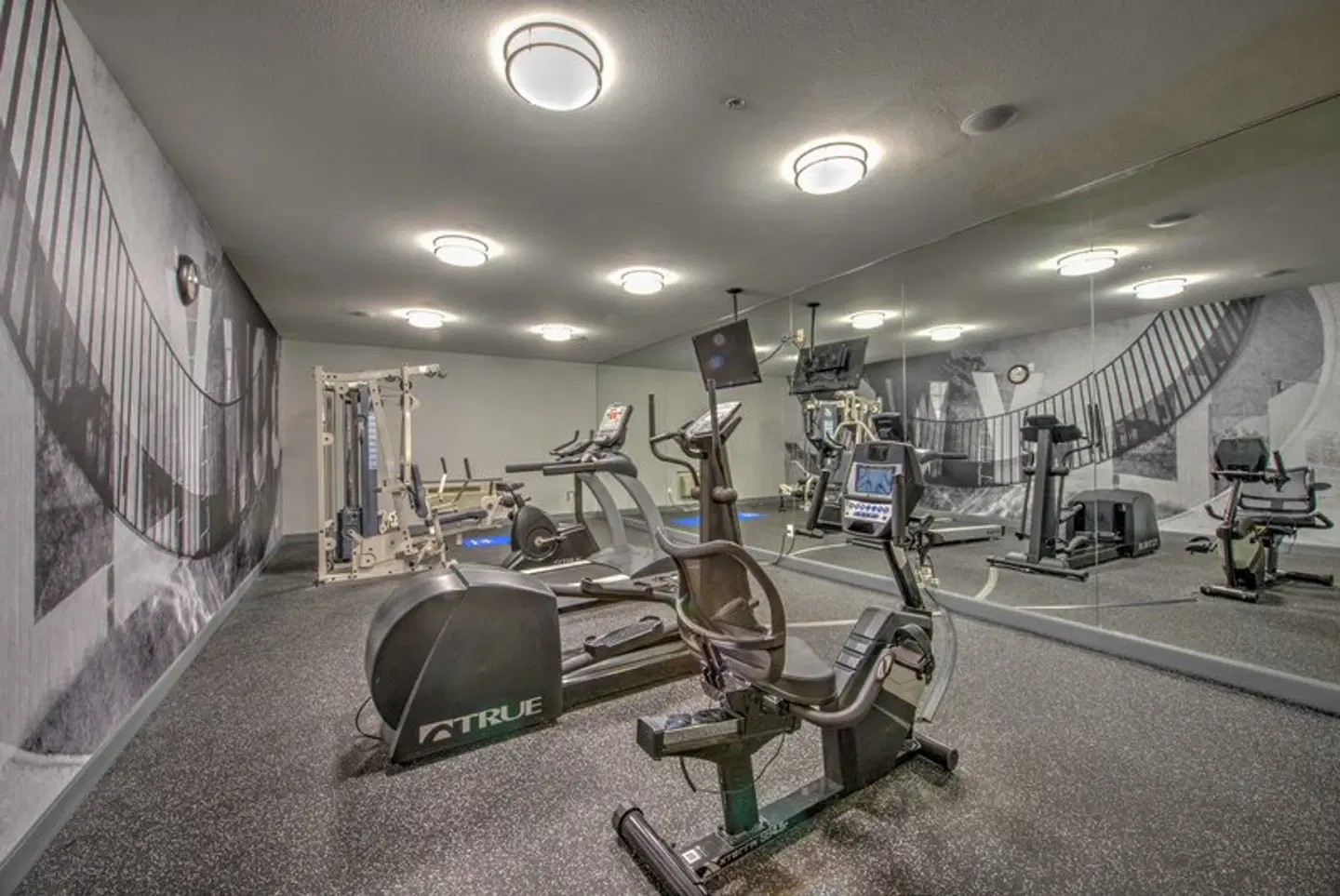 Best Western Media Center Inn & Suites SPORTS_AND_LEISURE