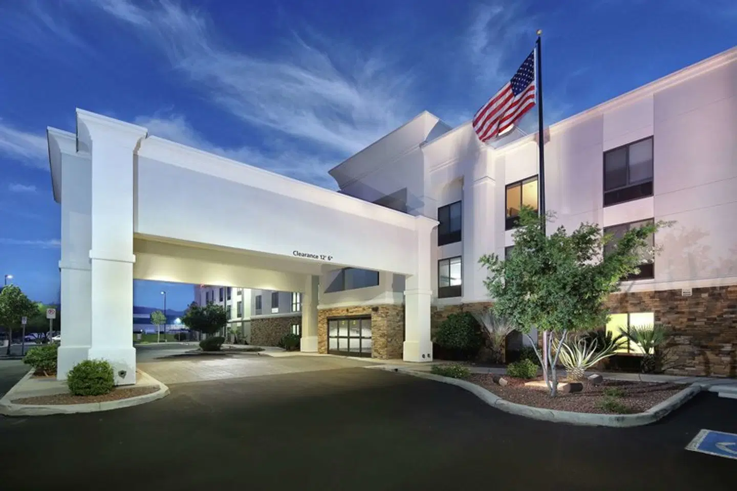 Hampton Inn & Suites Tucson East/Williams Center EXTERIOR