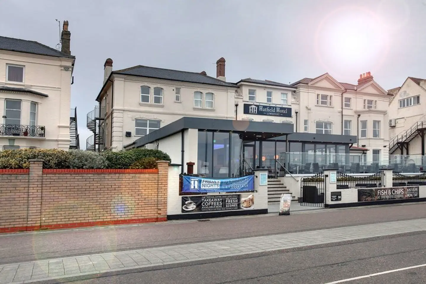 Best Western The Hatfield Hotel EXTERIOR
