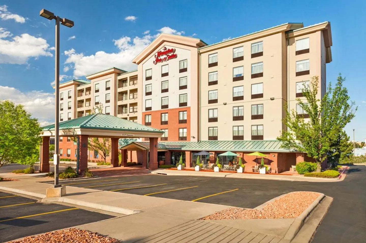 Hampton Inn & Suites Denver-Cherry Creek EXTERIOR