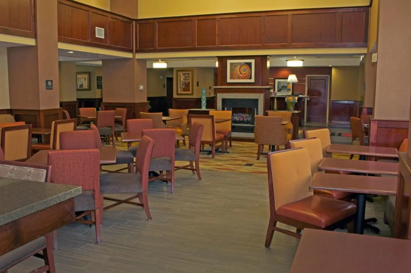 Hampton Inn & Suites Norfolk-Airport Restaurant