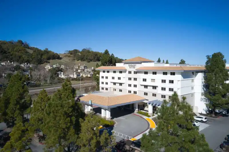 Embassy Suites by Hilton San Rafael Marin County – Hotelfoto