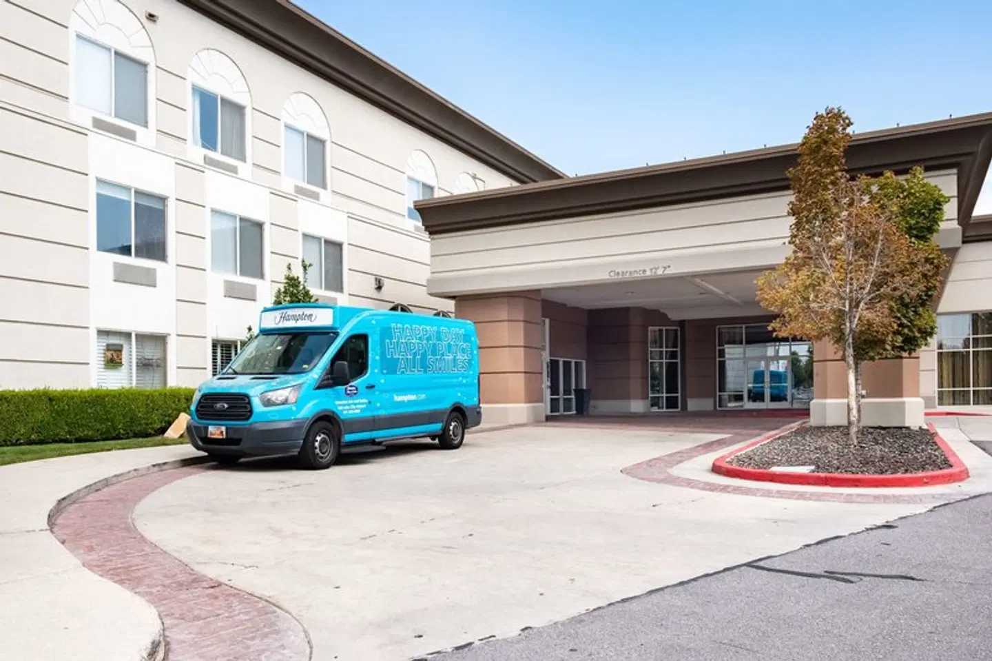 Hampton Inn & Suites Salt Lake City Airport EXTERIOR
