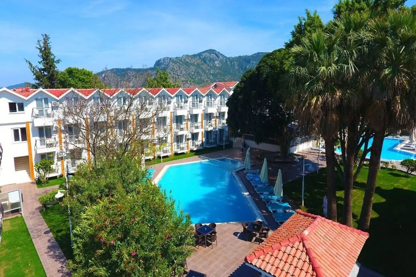 Grand Emir Hotel & Spa OUTDOOR_POOL